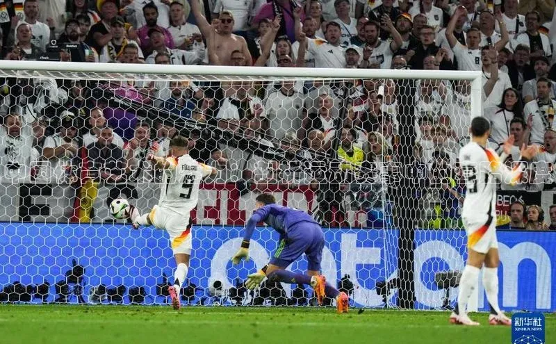 中国体育艺术的魅力：剖析运动赛事中的套路深度